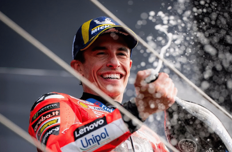 Kenapa Selalu Ada Tradisi Semprot Sampanye di Podium MotoGP? Ternyata Ini Sejarahnya